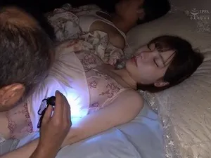 Phòng khám điều trị rối loạn cương dương - Eimi Fukada